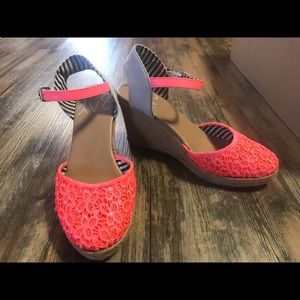 Vibrant spring wedge heel